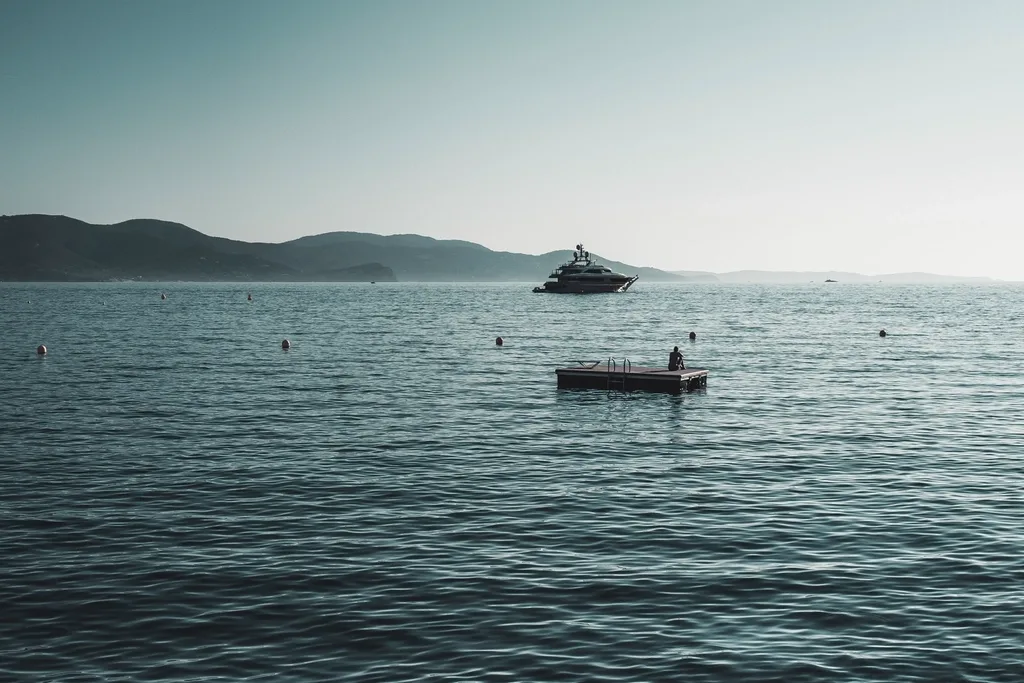 Sofia Richie at Hotel du Cap: how quiet luxury got married